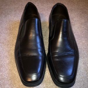 Men’s Magnanni Black Dress Loafers